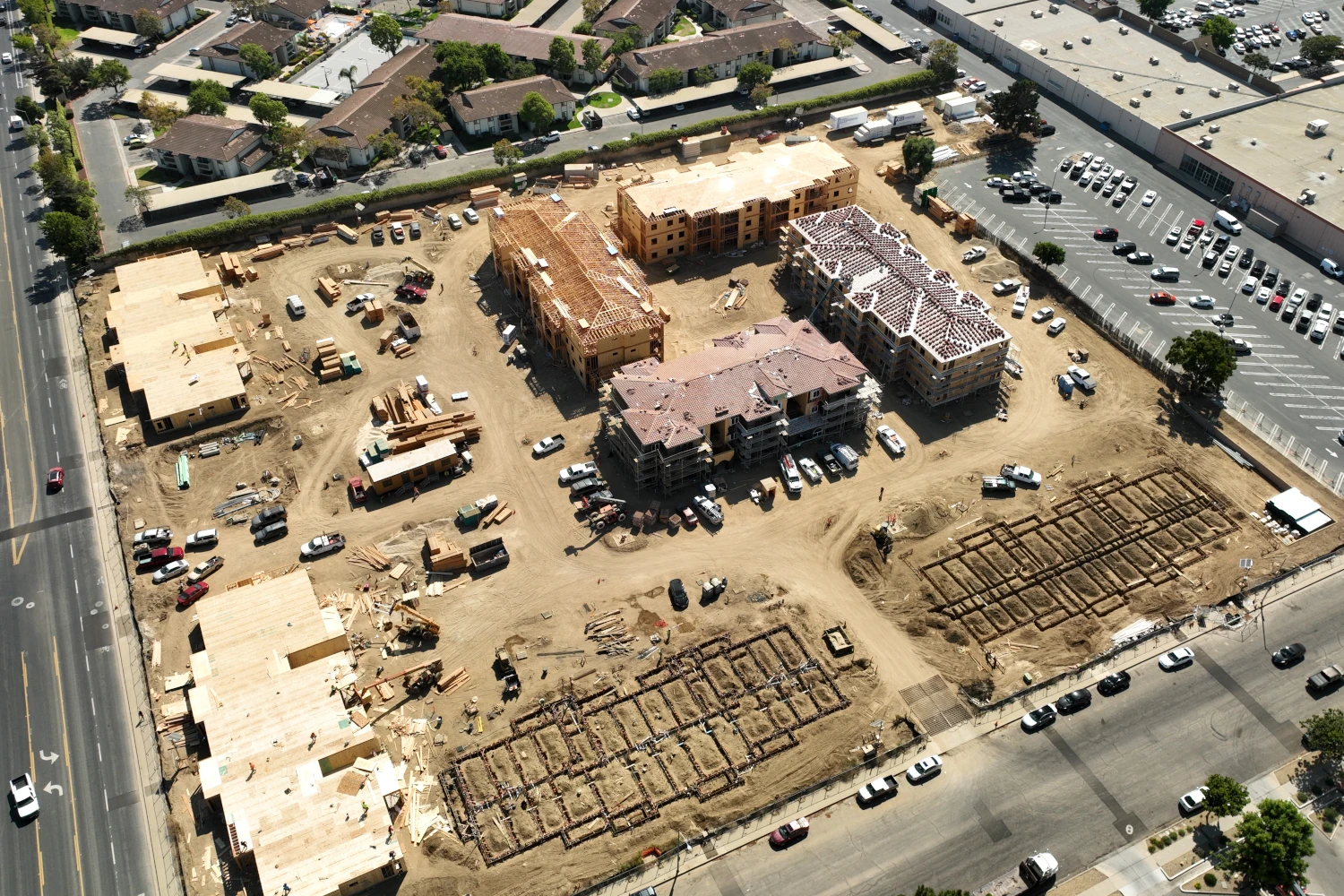 Bicentennial Apartments - aerial photo of construction progress